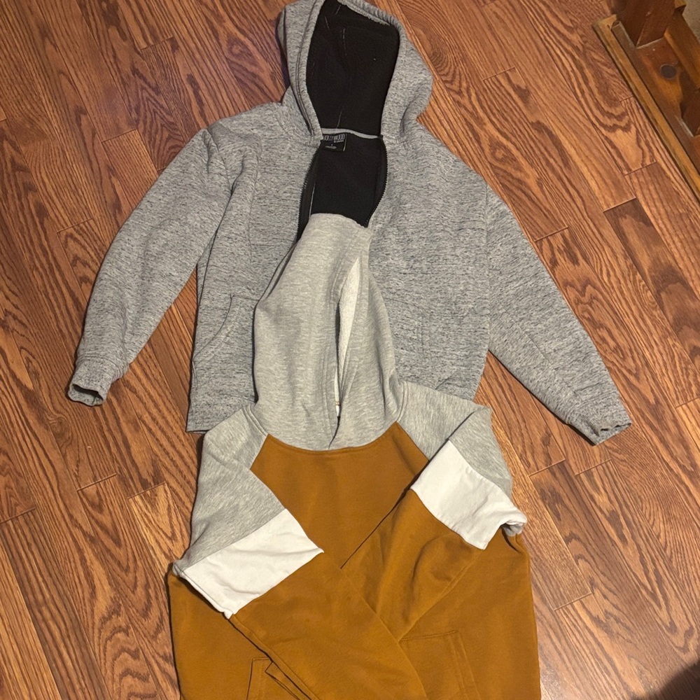 Boys sweatshirts set of 2- size 10 and 12/14